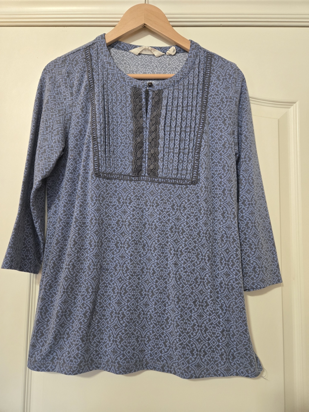 Isaac Mizrahi Bridge Hampton Blue Geometric Pintuck Babydoll Top